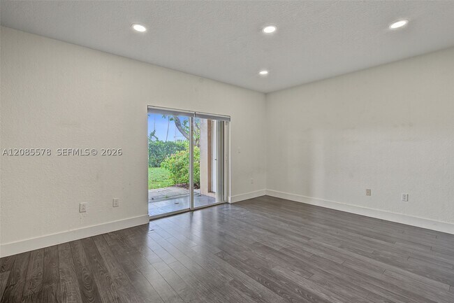 Building Photo - 5779 NW 116th Ave