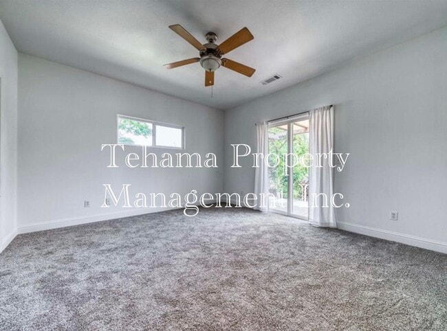 Building Photo - Red Bluff 3 bedroom 2 bathroom with 2 car garage