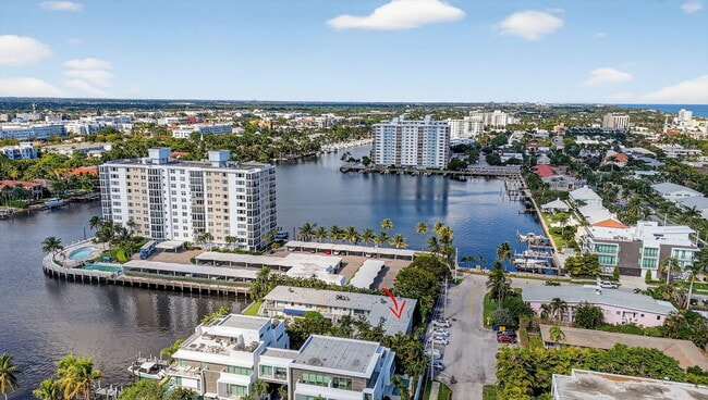 Building Photo - 414 Seasage Dr