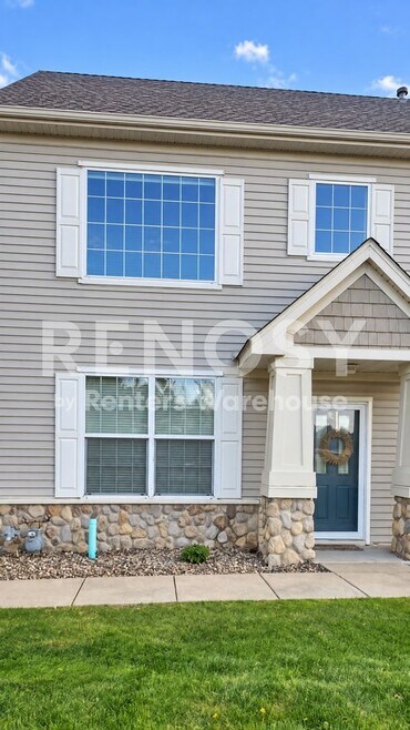 Building Photo - 5501 Oriole Dr