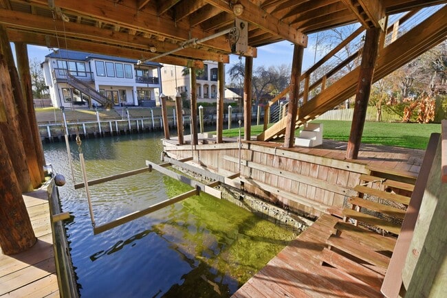 Building Photo - 71 Harbor Ln