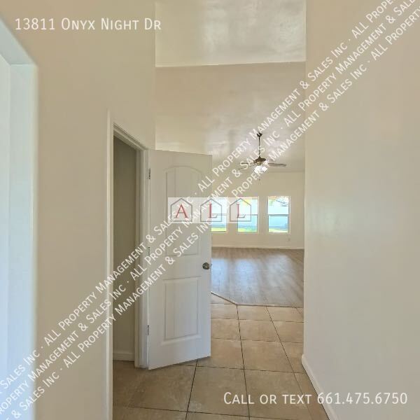Building Photo - 13811 Onyx Night Dr