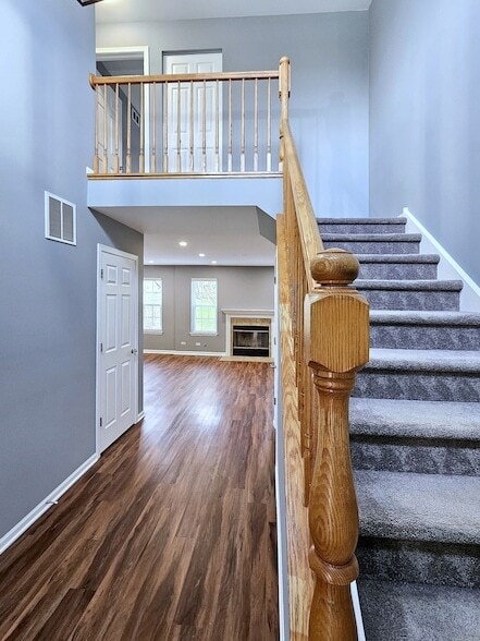 Building Photo - 464 Lancaster Dr