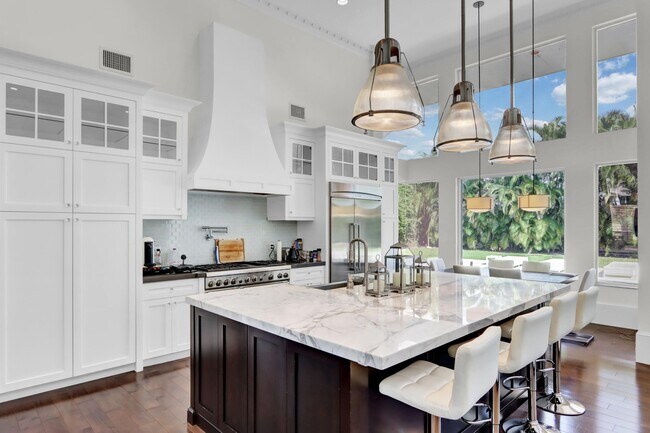 Building Photo - 5866 St Annes Way