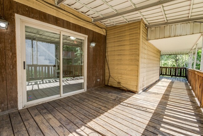 Building Photo - 2749 Oakley Wy