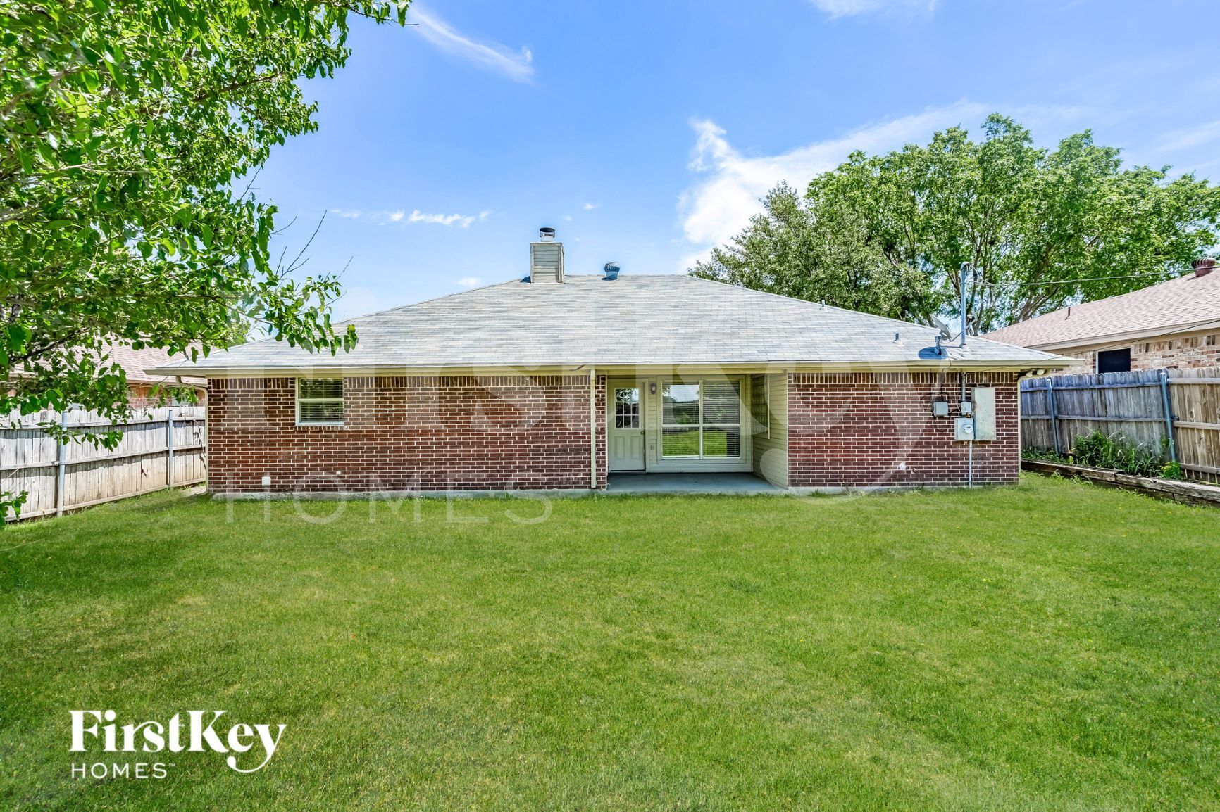 Building Photo - 606 Plainview Dr