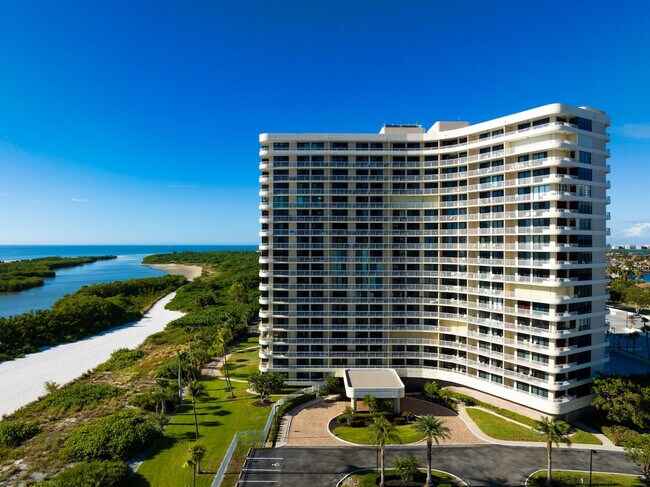 Building Photo - 380 Seaview Ct