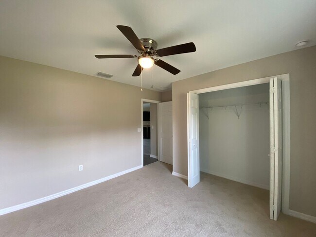 Building Photo - Custom Home - Desirable SW Dunnellon Neighborhood 3/2/2  Won't Last