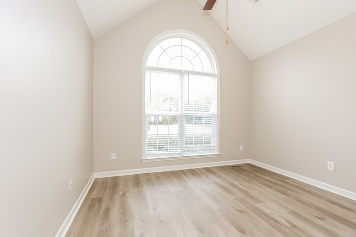 Building Photo - 2219 Spartan Ct