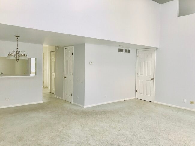 Building Photo - 241 Shadybrook Ln