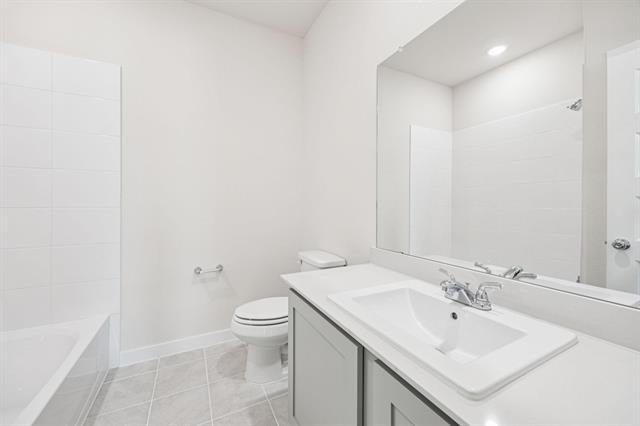 Building Photo - 646 Briar Dr