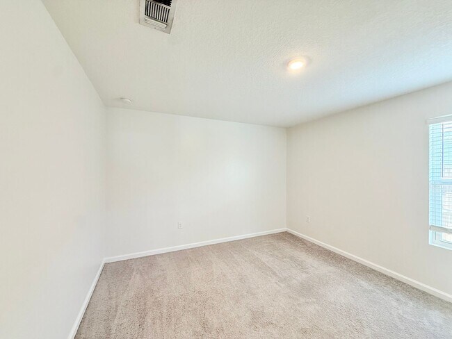 Building Photo - 4378 Jitterbug St