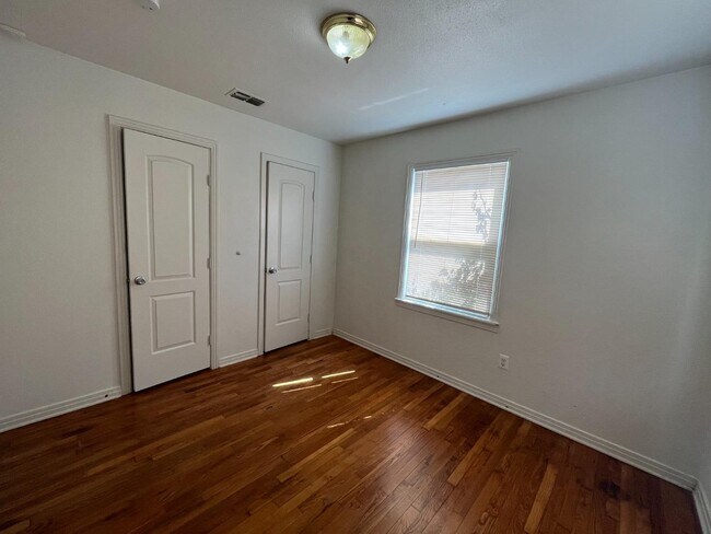 Building Photo - 4601 32nd St