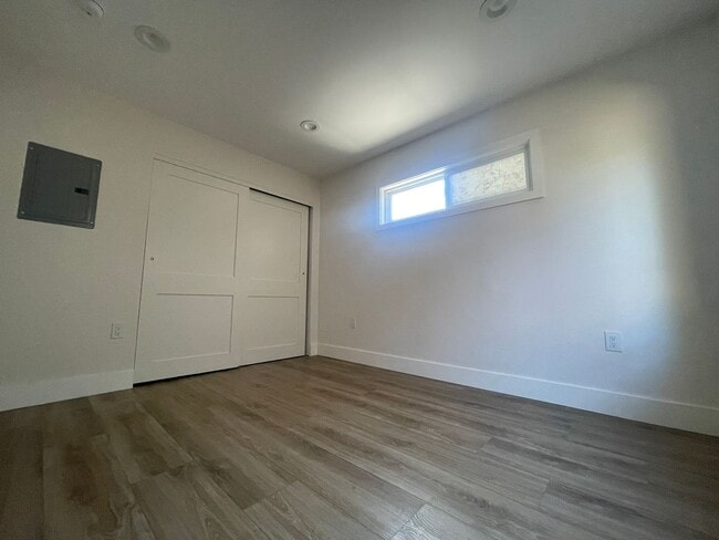 Building Photo - Modern, Private 1-Bedroom ADU – Available ...
