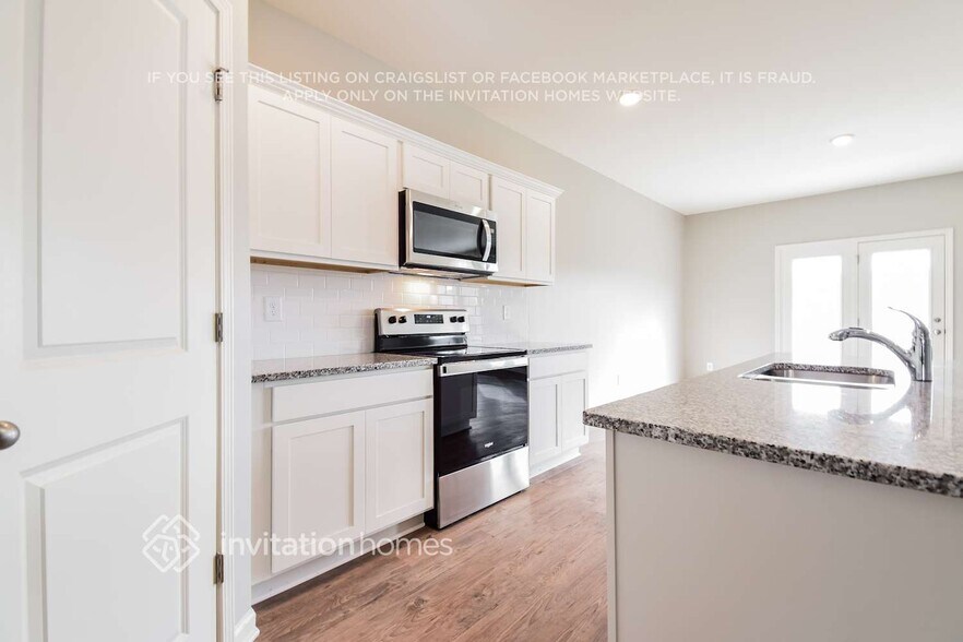 Building Photo - 386 Cottontail Ln