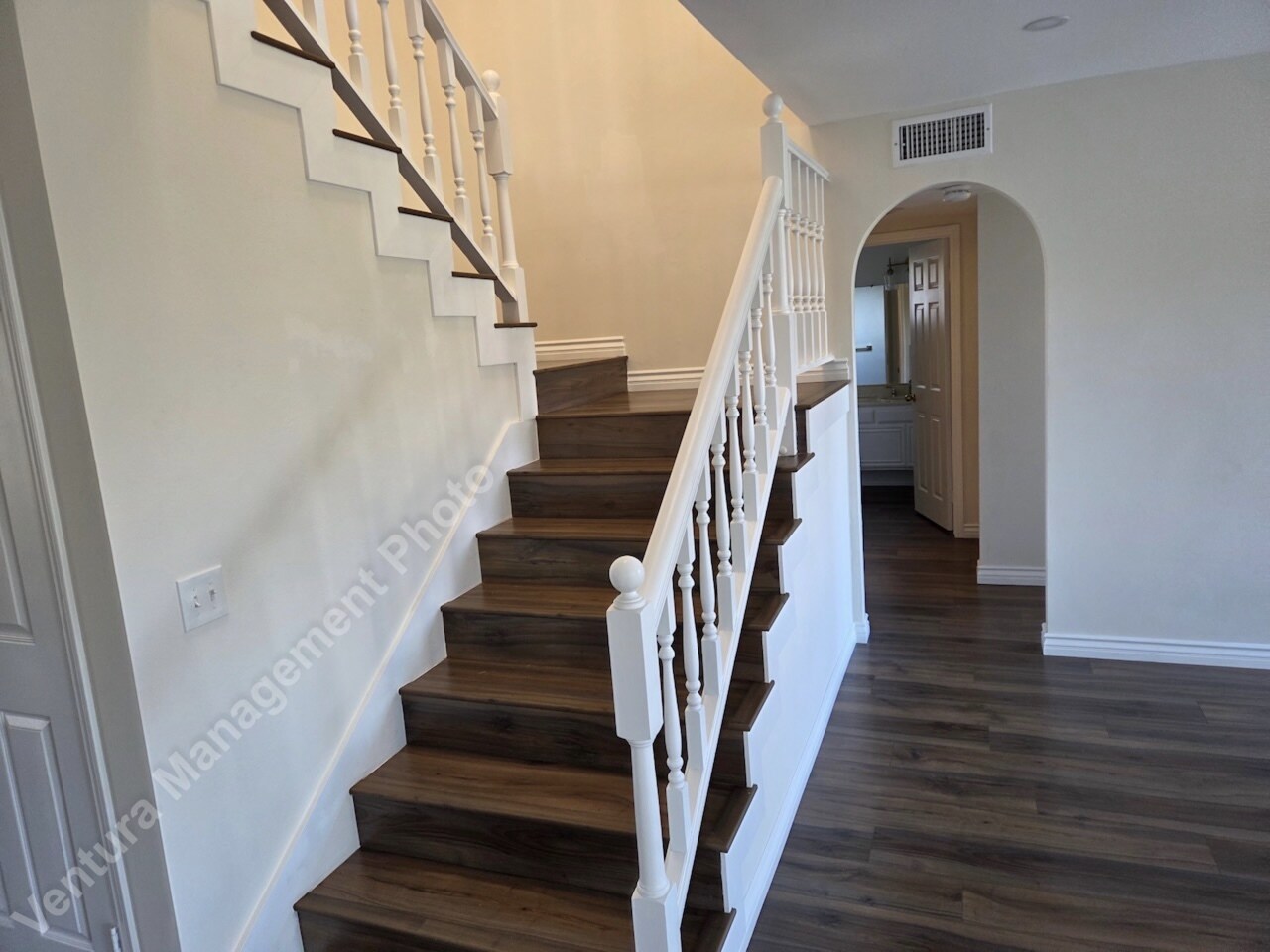 Building Photo - 725 Azure Hills Dr