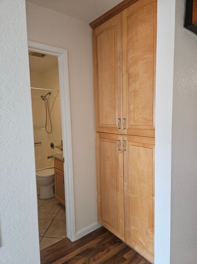 Building Photo - GENESEE - Regency Villas 1 BR Condo, 62+ C...