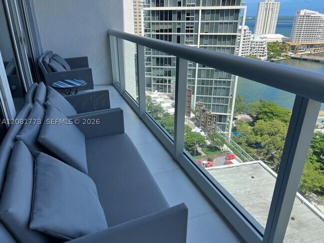 Building Photo - 485 Brickell Ave