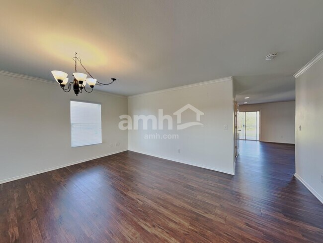 Building Photo - 1611 Rustic Arch Way