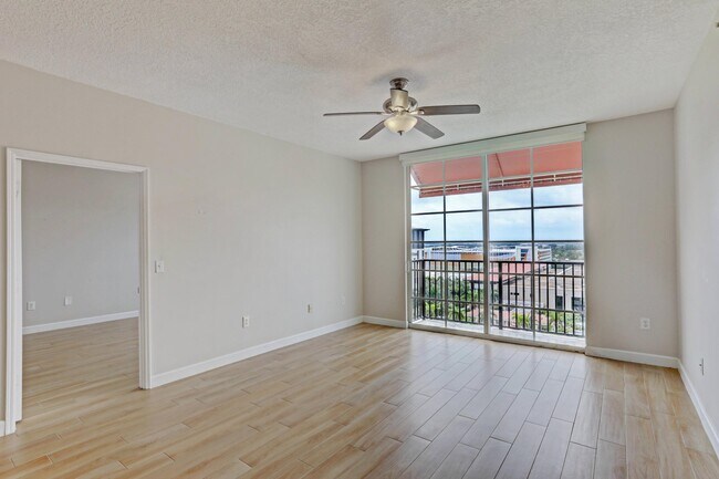 Building Photo - 651 Okeechobee Blvd
