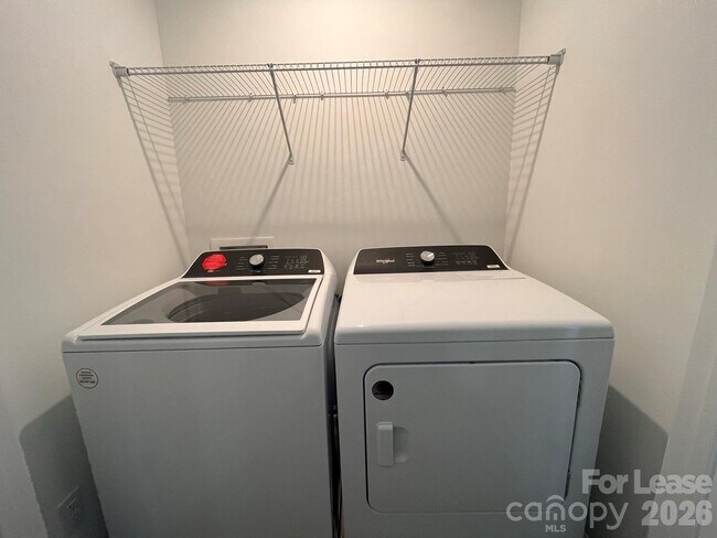 Building Photo - 16305 Leading St