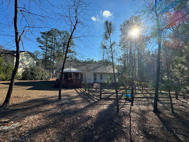 Building Photo - Carolina Lakes! 3BR/ 2 BATH Gorgeous Ranch...