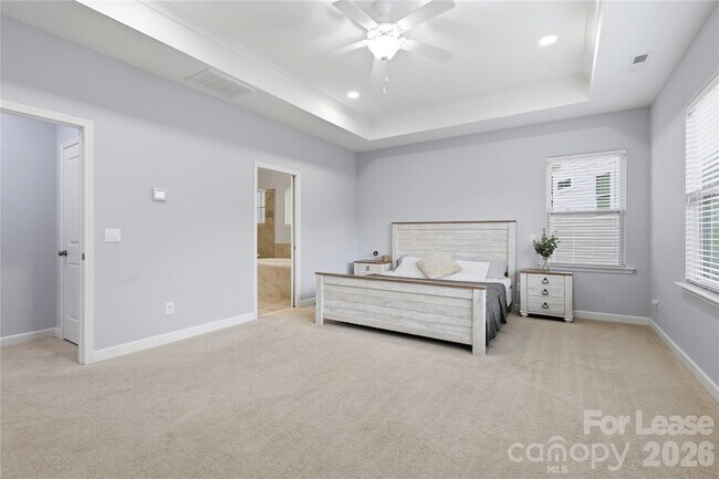 Building Photo - 5401 Meadowcroft Way