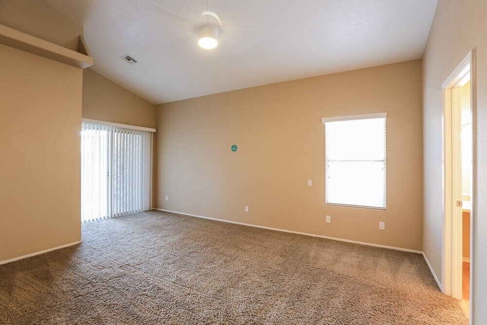 Building Photo - 544 W Laredo Ave