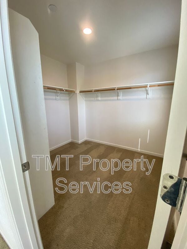 Building Photo - 5471 Westhampton Way