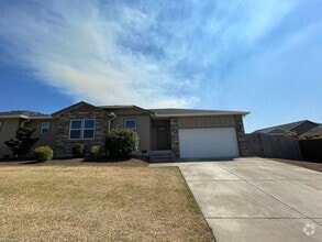 Building Photo - 556