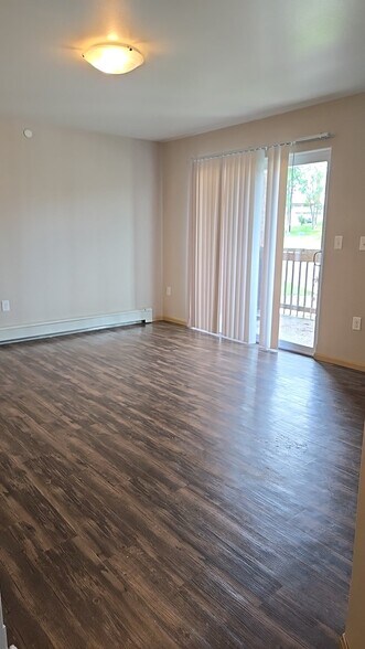 Building Photo - 956 Boston Way