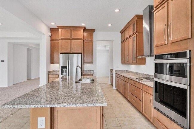 Building Photo - 7228 Great Egret Blvd