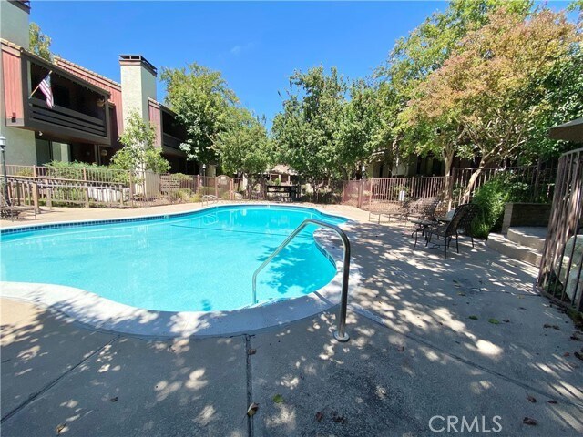 Building Photo - 21931 Burbank Blvd