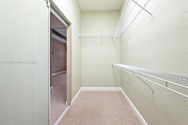 Building Photo - 15275 SW 38th St