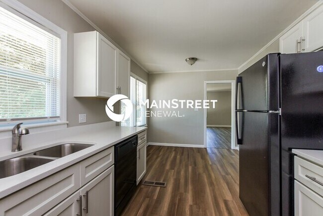 Building Photo - 3 Bedroom Pet-Friendly Home in Charlotte, ...