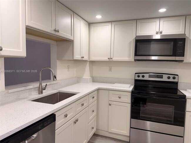 Building Photo - 1200 NW 87th Ave