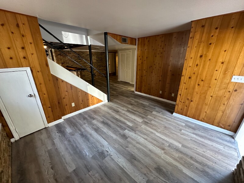 Building Photo - 2071-2073 E Roxboro Rd NE