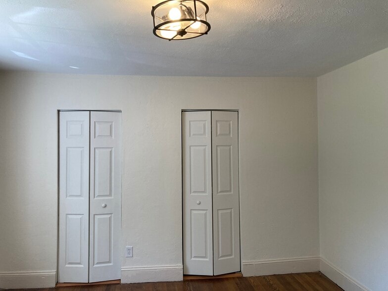 Building Photo - 1002 4th Street Dr NW