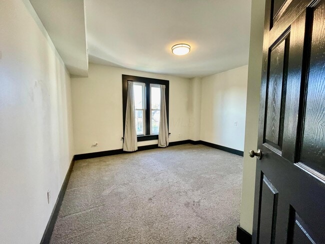 Building Photo - 28 N Princeton Ave