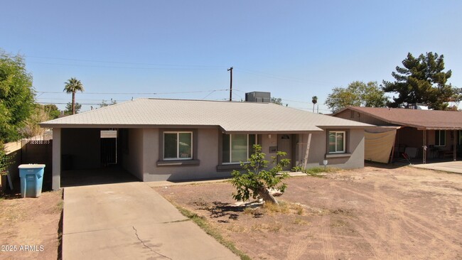 Building Photo - 3336 W Turney Ave