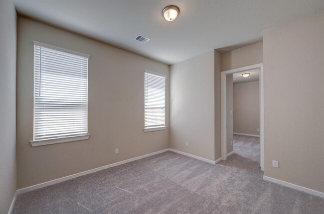 Building Photo - 4227 Maple Glen Dr