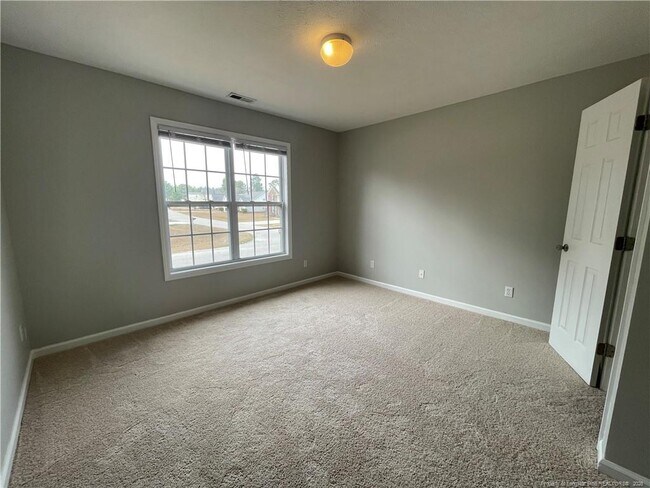 Building Photo - 120 Advance Dr