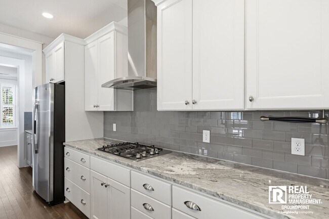 Building Photo - 236 Oak View Way