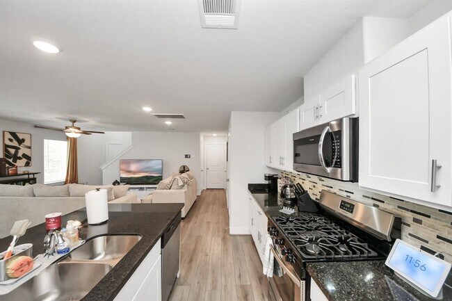 Building Photo - 7014 Cedar Breeze Ct