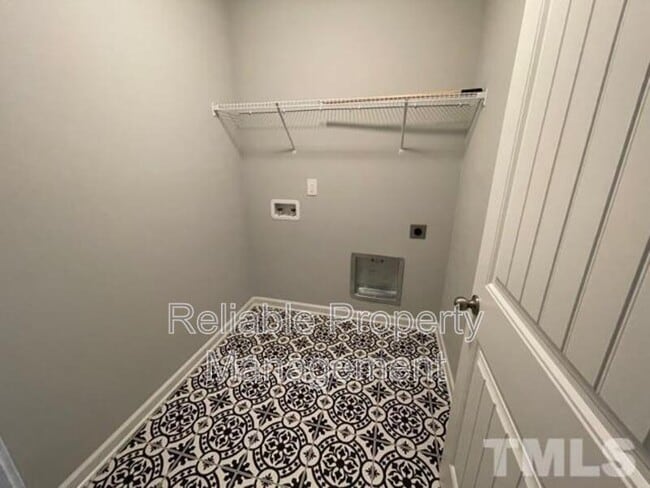 Building Photo - 23 Bluejack Ct