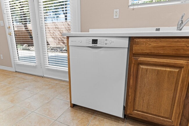 Building Photo - NW!! GATED!! Playground!!!Low maintenance ...