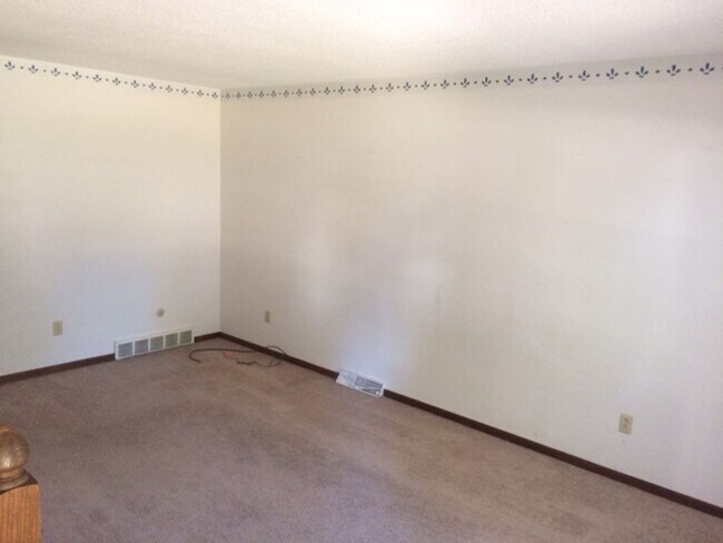 Building Photo - 6839-6841 Woodlake