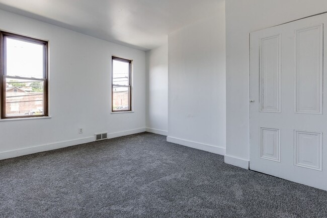 Building Photo - 834 Industry St