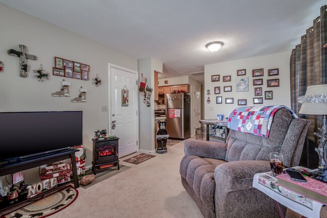 Building Photo - Leasing