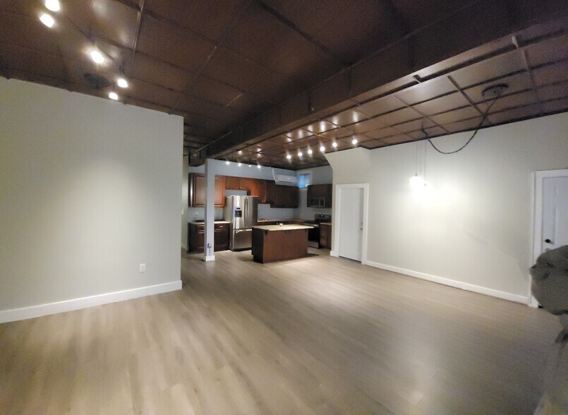 Building Photo - 440 Franklin Ave